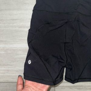 Lululemon biker shorts w pockets